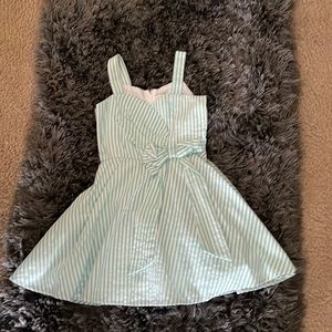 Girls dress